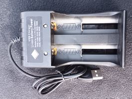 Akku Ladegerät - USB Power - Li-Ion Batterie Top!