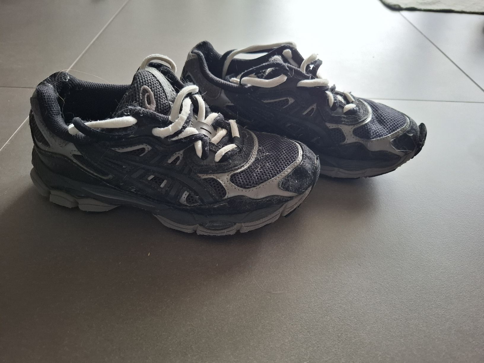 Asics Scarpe da uomo: Asics Gel Nyc  – Usato da Hunzenschwil venduto da sputnik26 1
