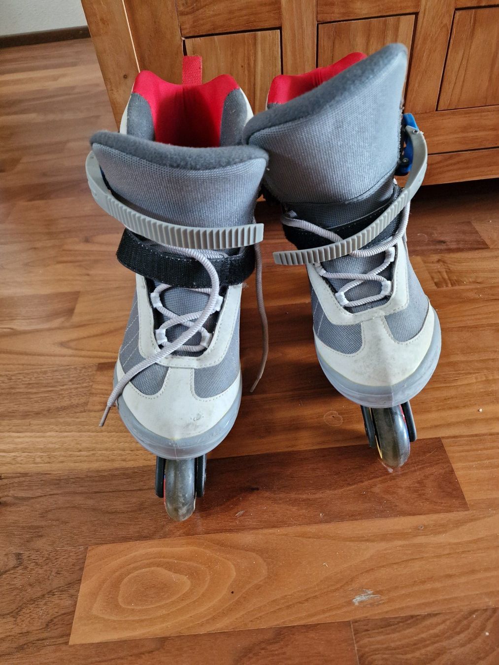 Obscure Pattini in linea & Pattini a rotelle: Gut erhaltene Inline Skates, Grösse 38 - 41 – Usato da Denges venduto da blue1569 2