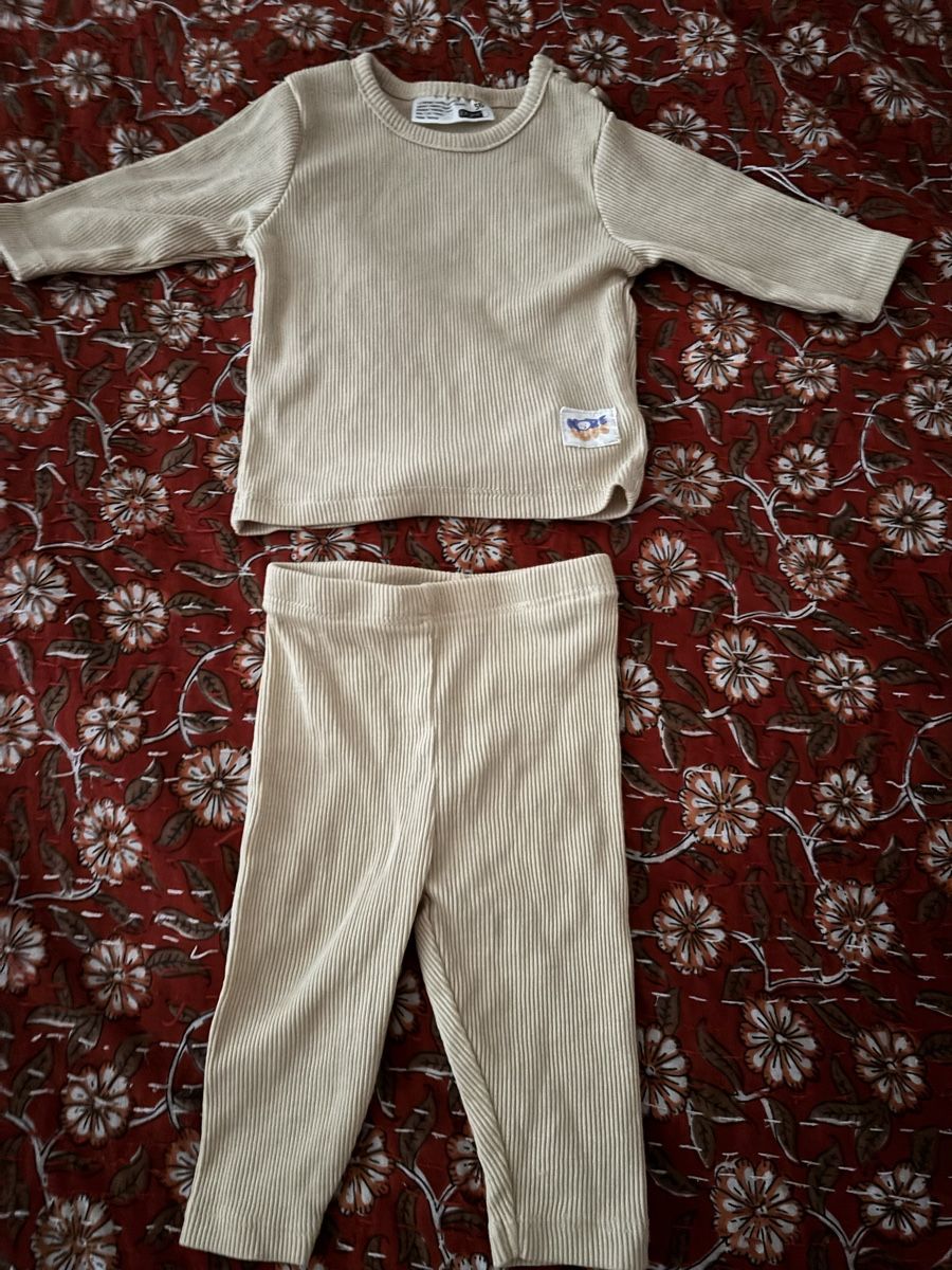 Kleiderpakete & -sets: Süsses Babyset in 56 beige – Neu (gemäss Beschreibung) aus Meilen von jotnick