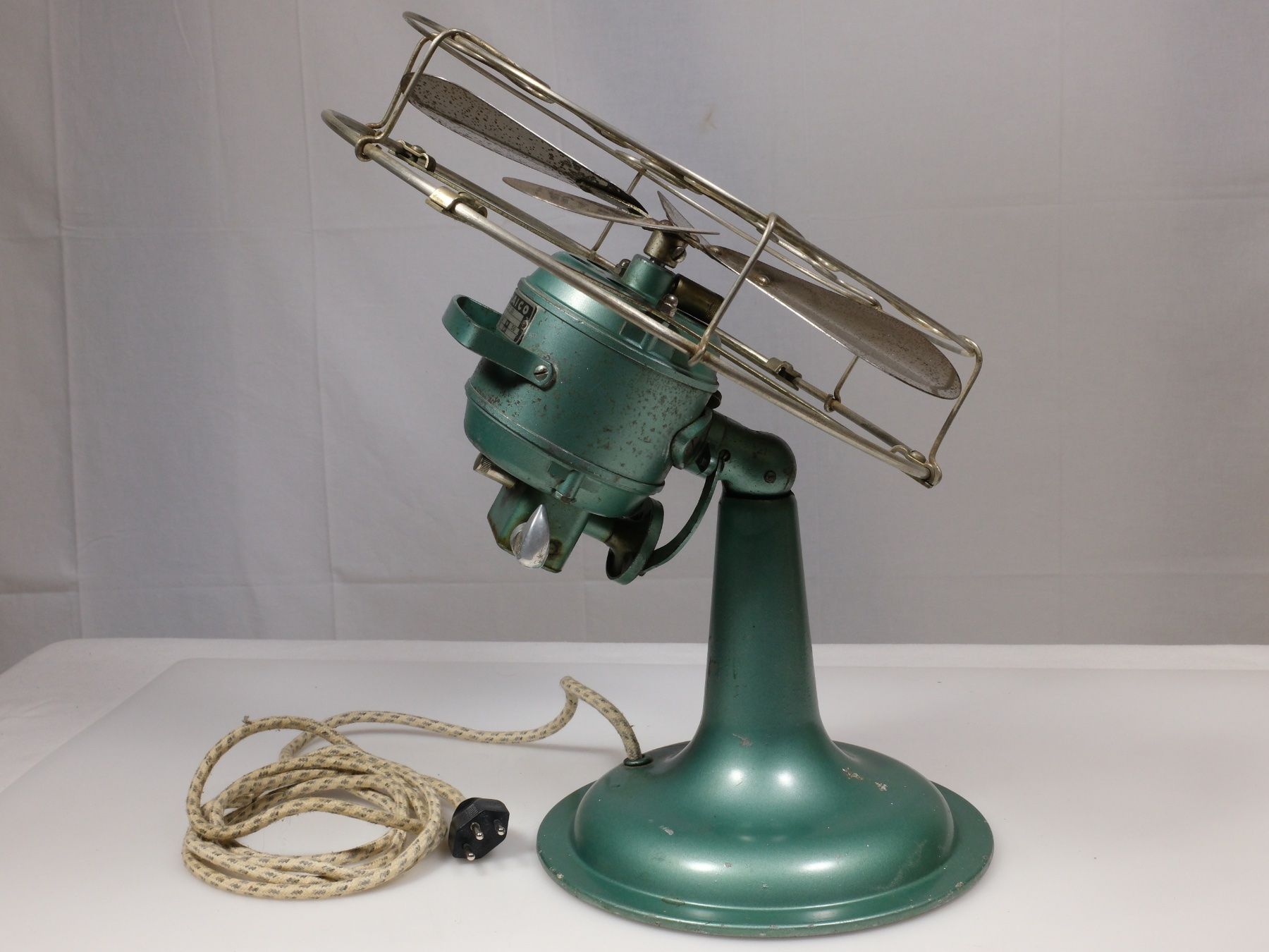Maico Ventilatoren: Antiker Ventilator MAICO Type EO 30, funktioniert, pendelt – Gebraucht aus Lobsigen von Markus_Haenggi_Bern 9