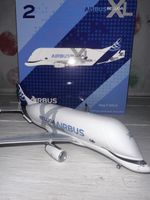 Airbus Beluga XL Flugzeugmodell 1:400  