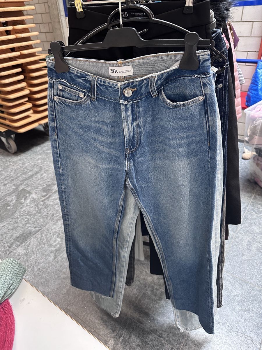 Zara Jeans: Zara Jeans – Neu (gemäss Beschreibung) aus Ebikon von amaxandx 2
