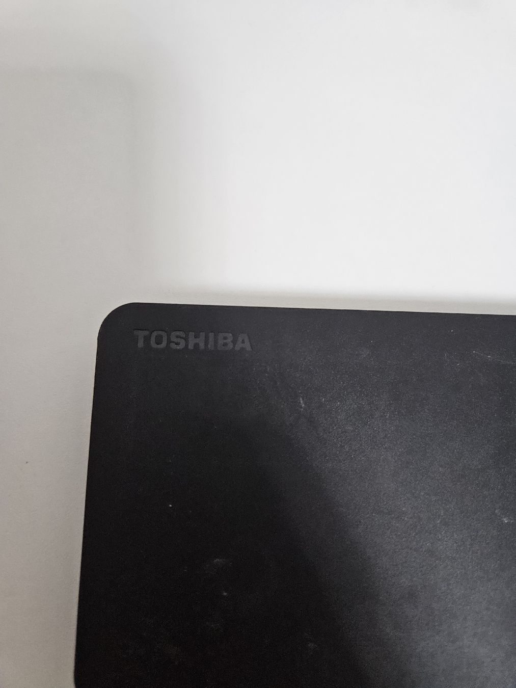Toshiba Dischi rigidi: Toshiba Externe Festplatte 2TB – Usato da Schlieren venduto da Bestleo 1