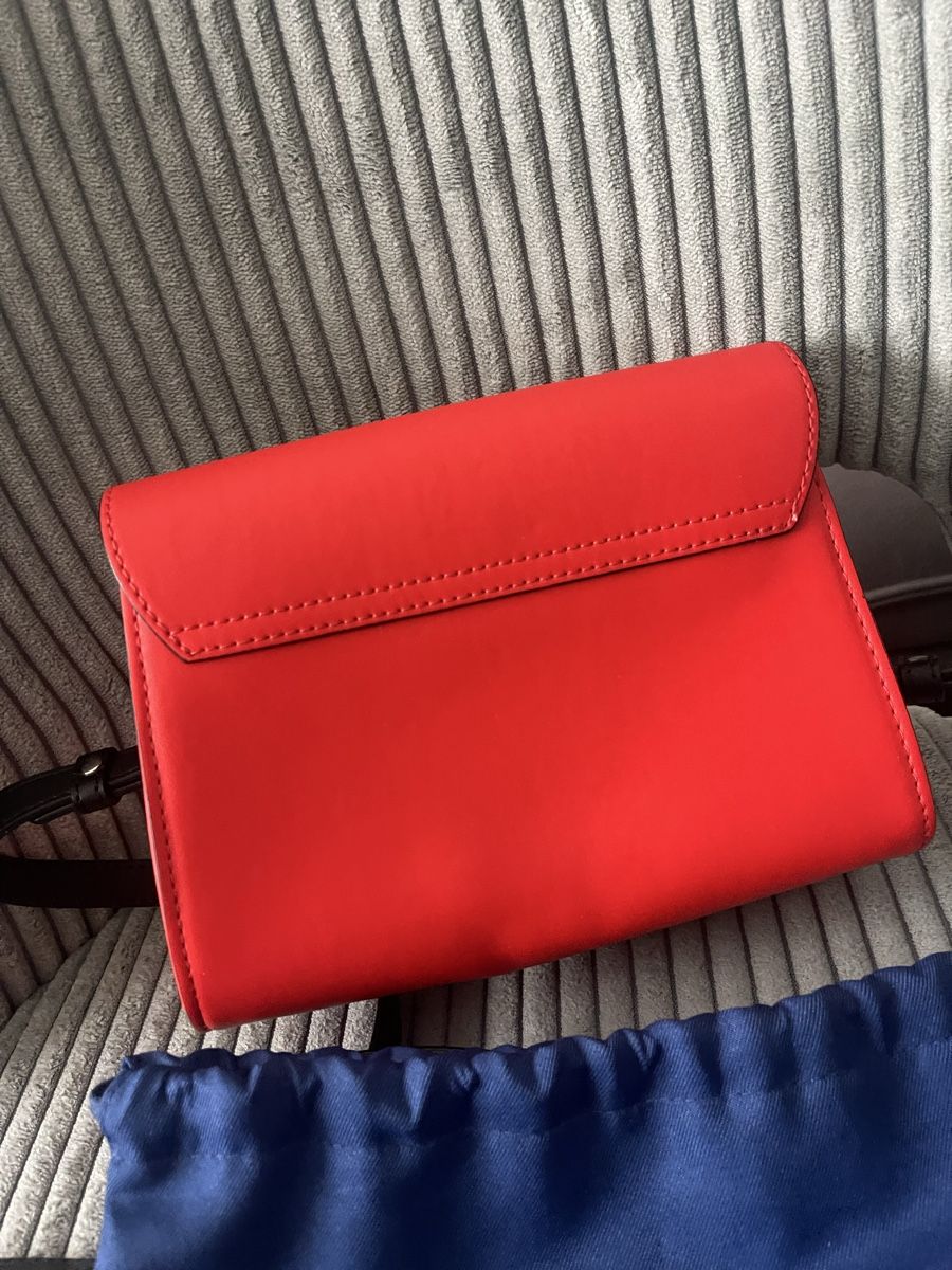 Armani Borse da donna: Kleine Tasche Armani Jeans – Usato da Dübendorf venduto da olh_rs5r 1