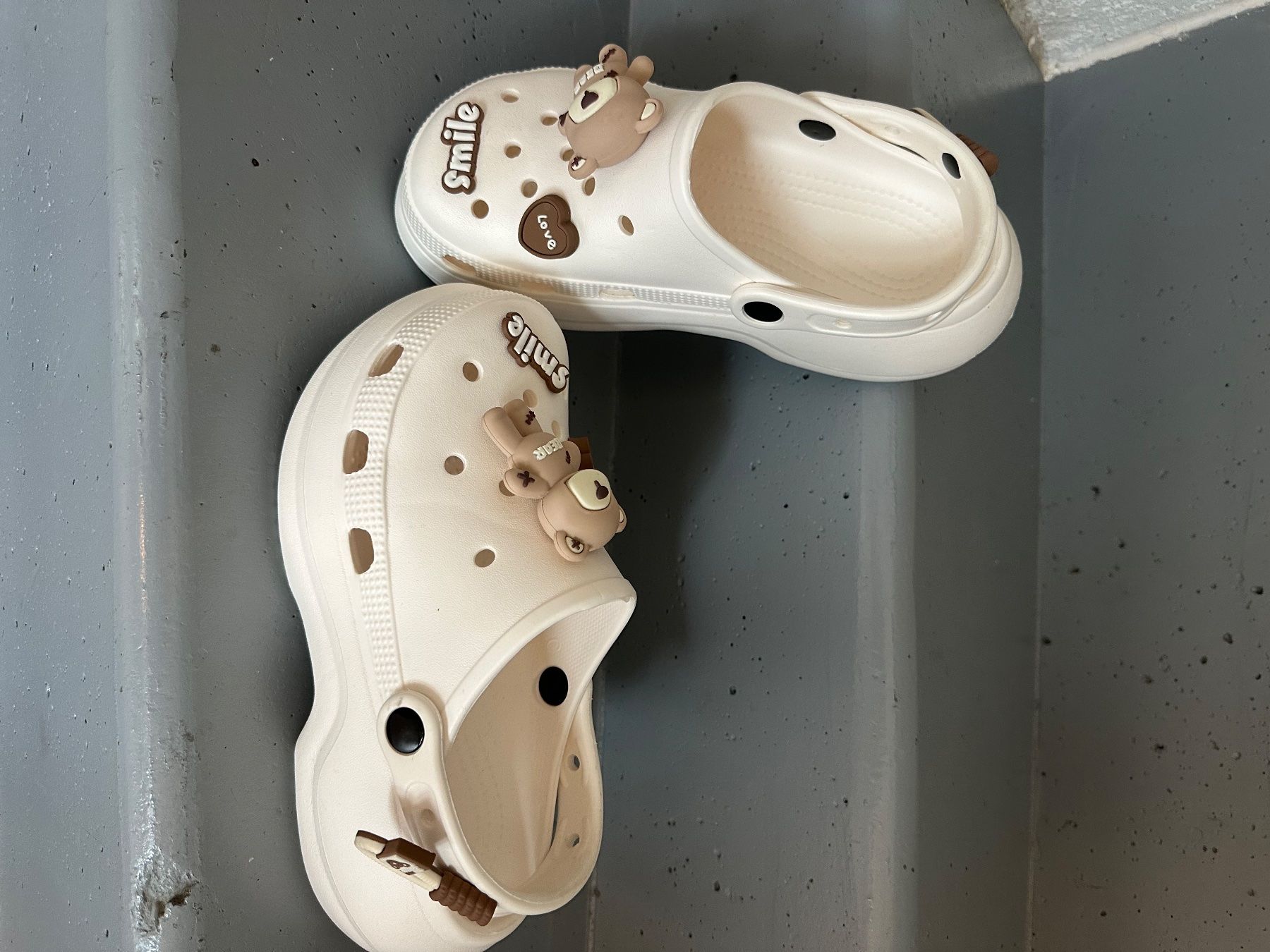 Scarpe per ragazze: Clogs – Nuovo (secondo la descrizione) da Wollerau venduto da bod_25yw 1
