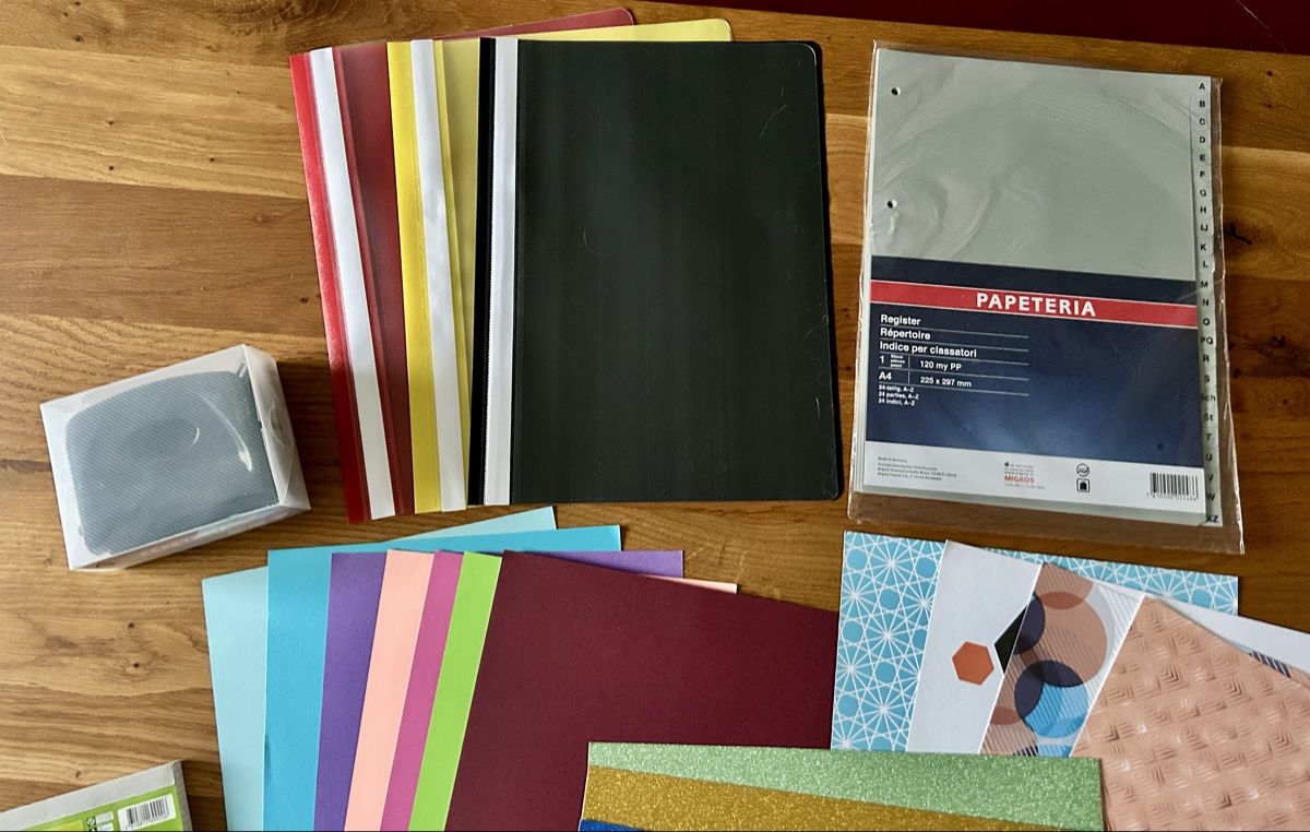 Kit bricolage: Grosses Büro-/Bastelmaterial-Set – Usato da Urdorf venduto da Bailey72 1