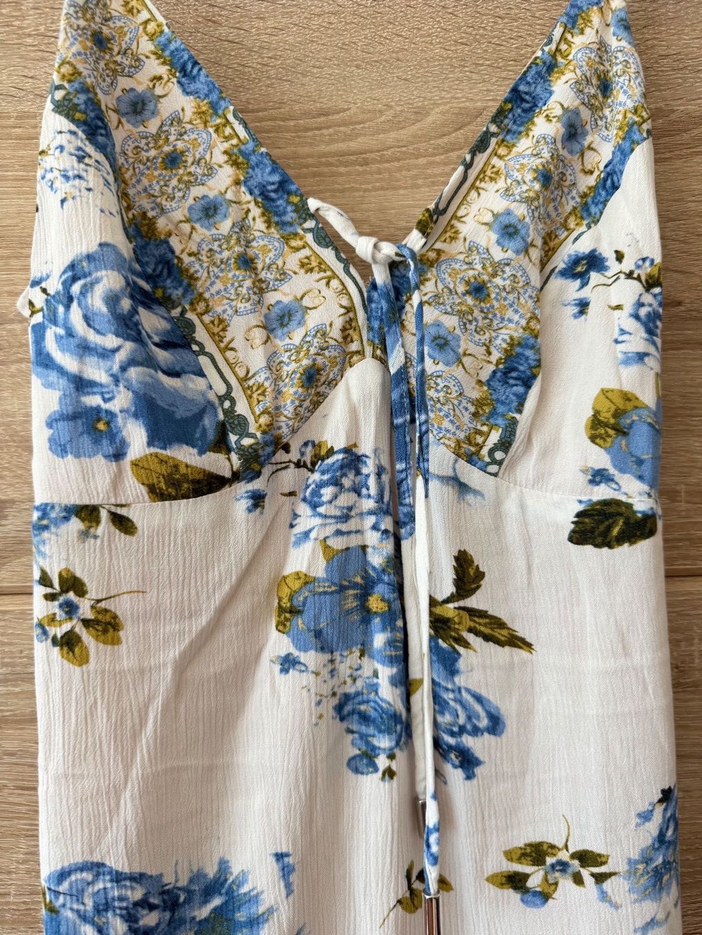 Zebra Vestiti: Robe longue blanche à fleurs bleues – Nuovo (secondo la descrizione) da Montreux venduto da Izapechee 7