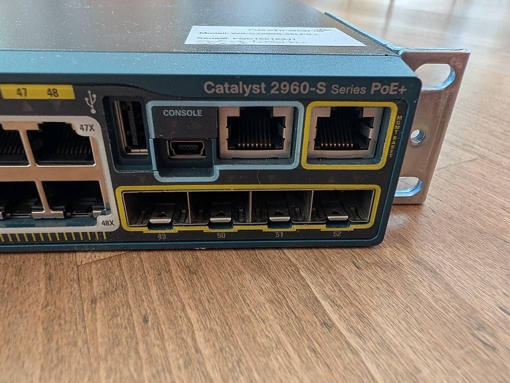 Cisco Hub & Switch: Cisco Catalyst 2960-S 48 Port PoE+ Switch – Usato da Pfaffnau venduto da reapcx 1