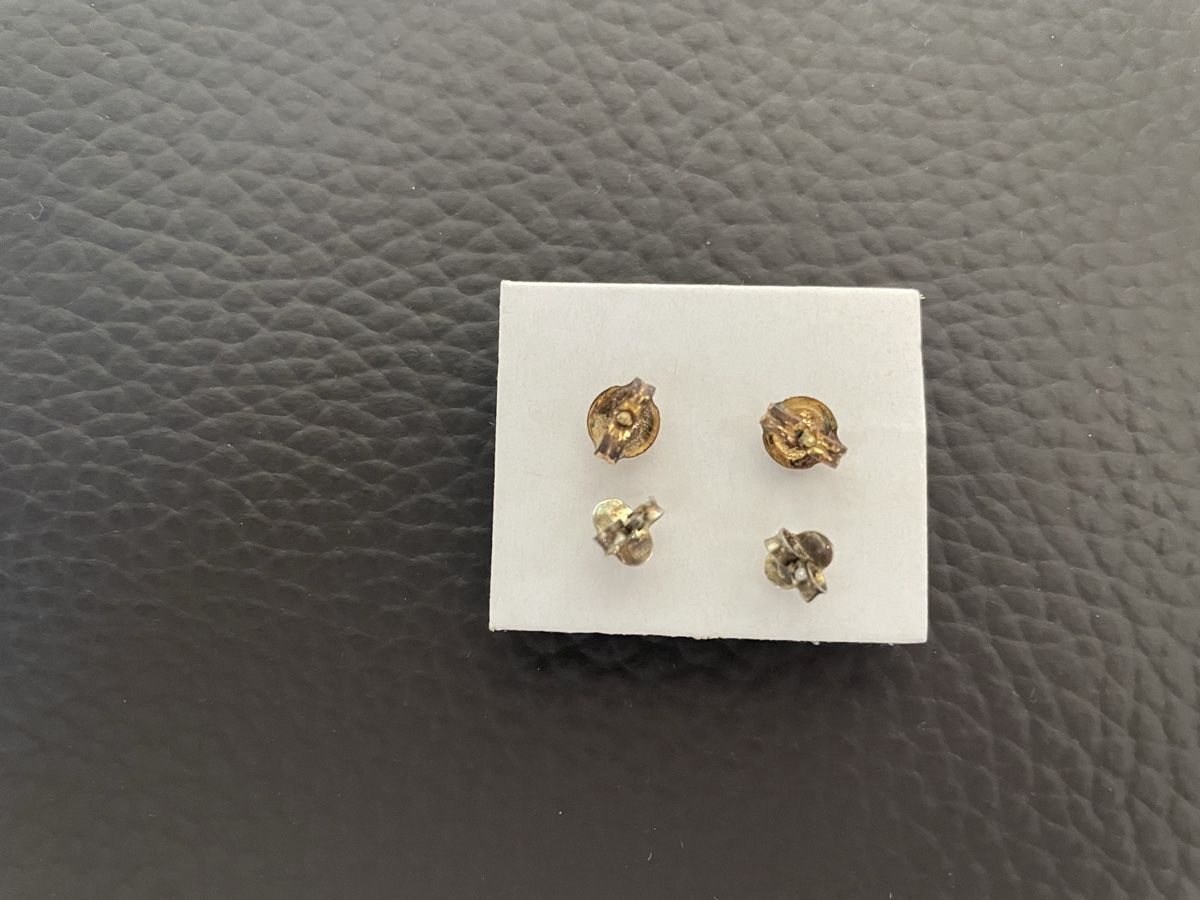 Boucles d'oreille: Kleine Ohrstecker  – D'occasion à Münchenstein par Kapris 2