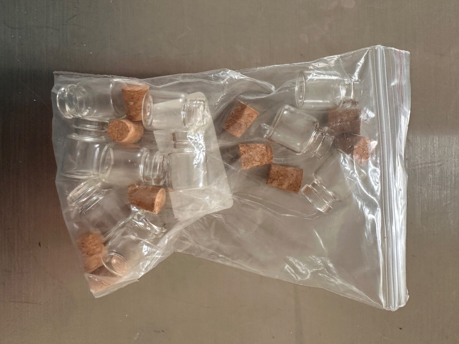 Flaconi: Mini Fläschchen mit Korkverschluss 10 Stk-Pack – Nuovo e nell'imballaggio originale da Schinznach-Dorf venduto da Hpurzel 1