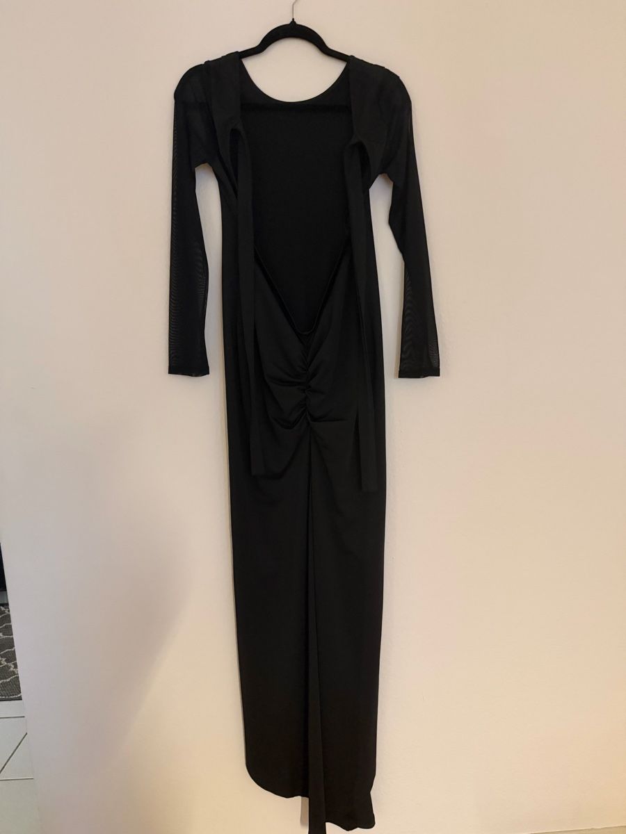 Kleider: Schwarzes Maxikleid mit transparenten Mesh-Ärmeln – Neu und originalverpackt aus Kilchberg ZH von ari_28gp 2