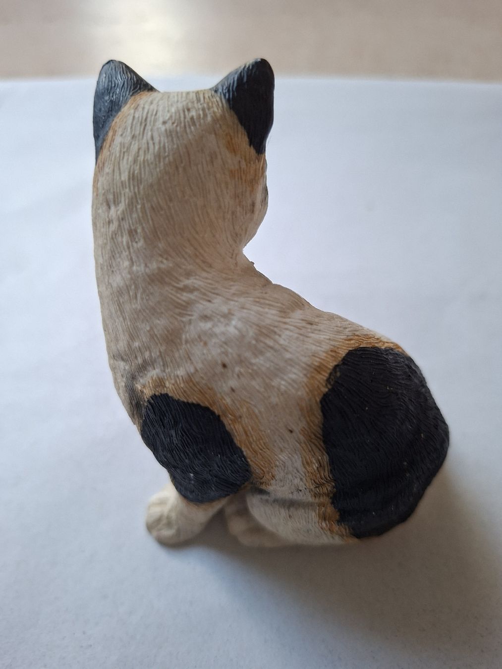 Tutte le decorazioni: Deko Katze sitzend dreifarbig Figur 9,5 cm – Usato da Klingnau venduto da vollmond36 3