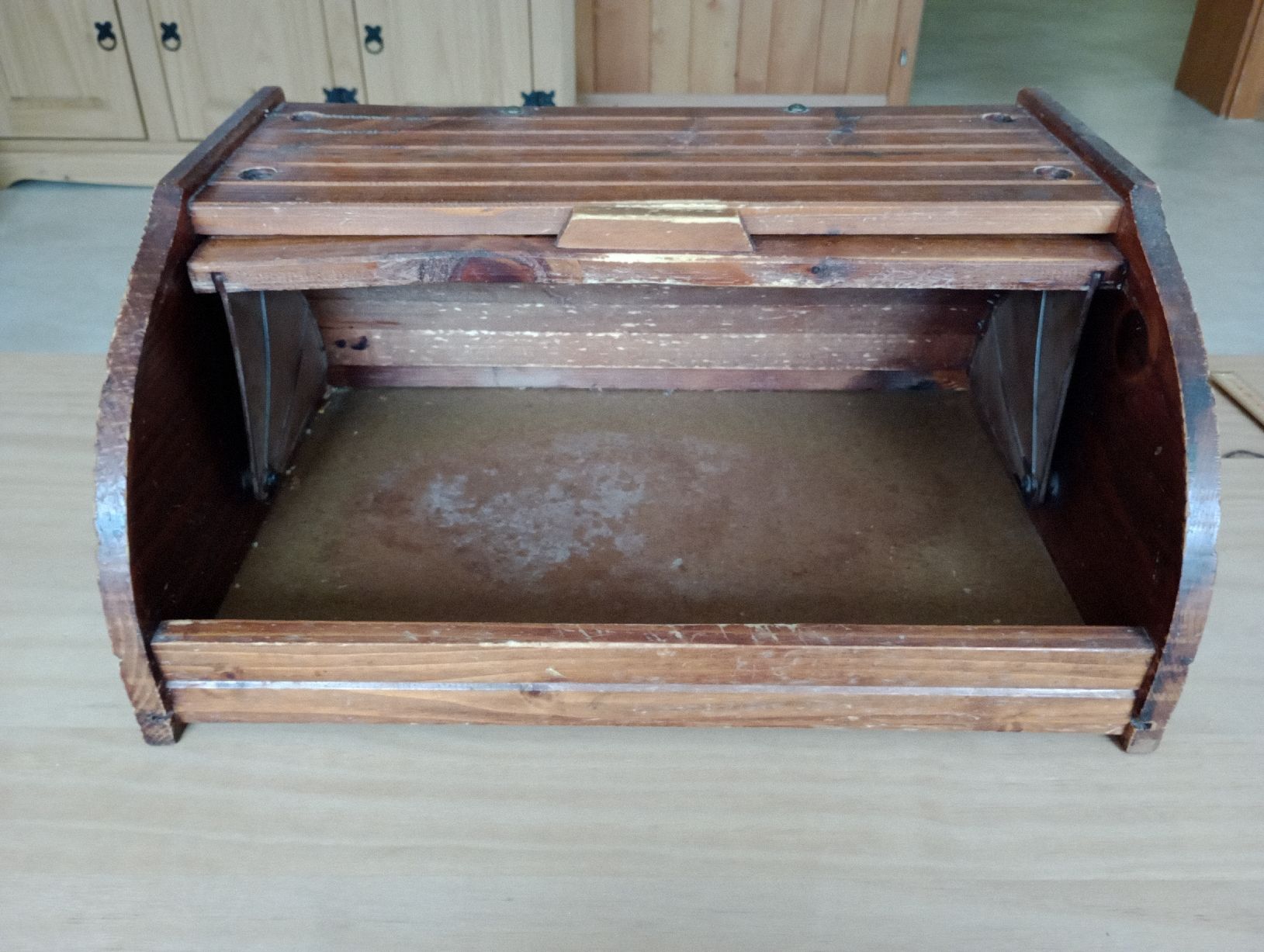 Contenitori & Simili: Gebrauchter Brotkasten aus Holz – Usato da Marbach LU venduto da antanarivo 1