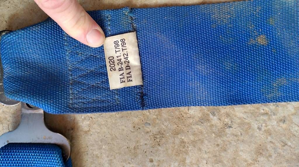 Sonstiges Fahrzeugzubehör: 6-Punkt FIA Gurt Blau gebraucht – Gebraucht aus Muotathal von rsut1 1