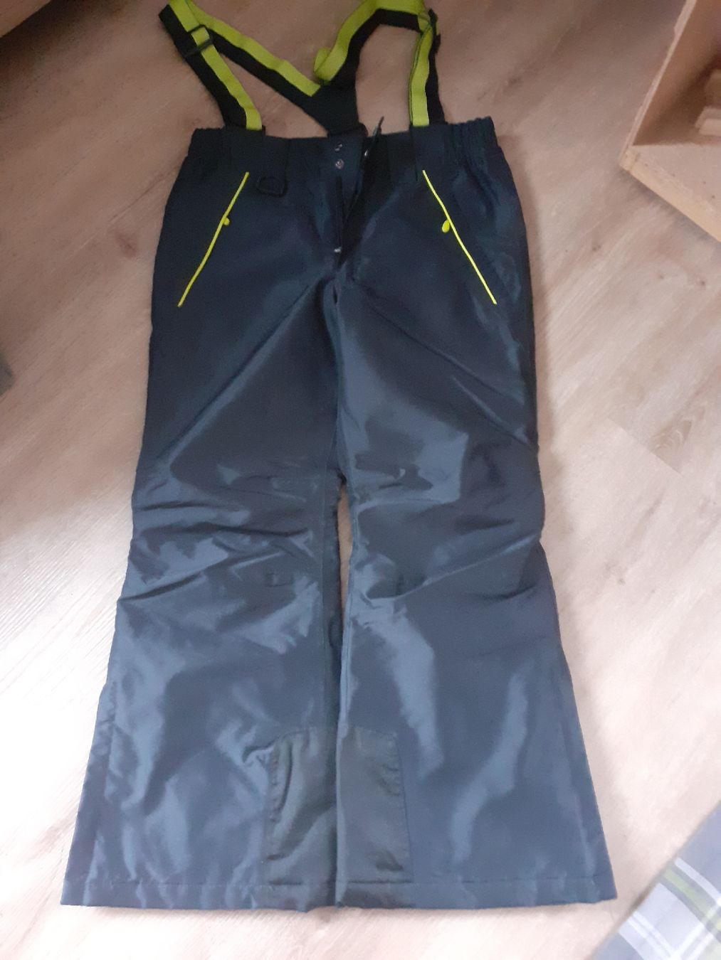 Lotti di vestiti: Skihose Gr. 134/140 – Usato da Chur venduto da Knuffer