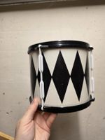Kinder Trommel, schwarz-weisses, Musikinstrument