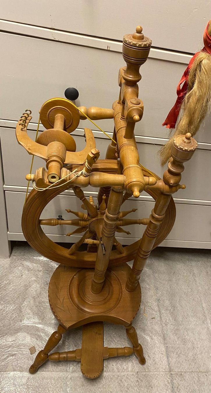 Spinnräder: Spinnrad – Gebraucht aus Zäziwil von Emlea 1