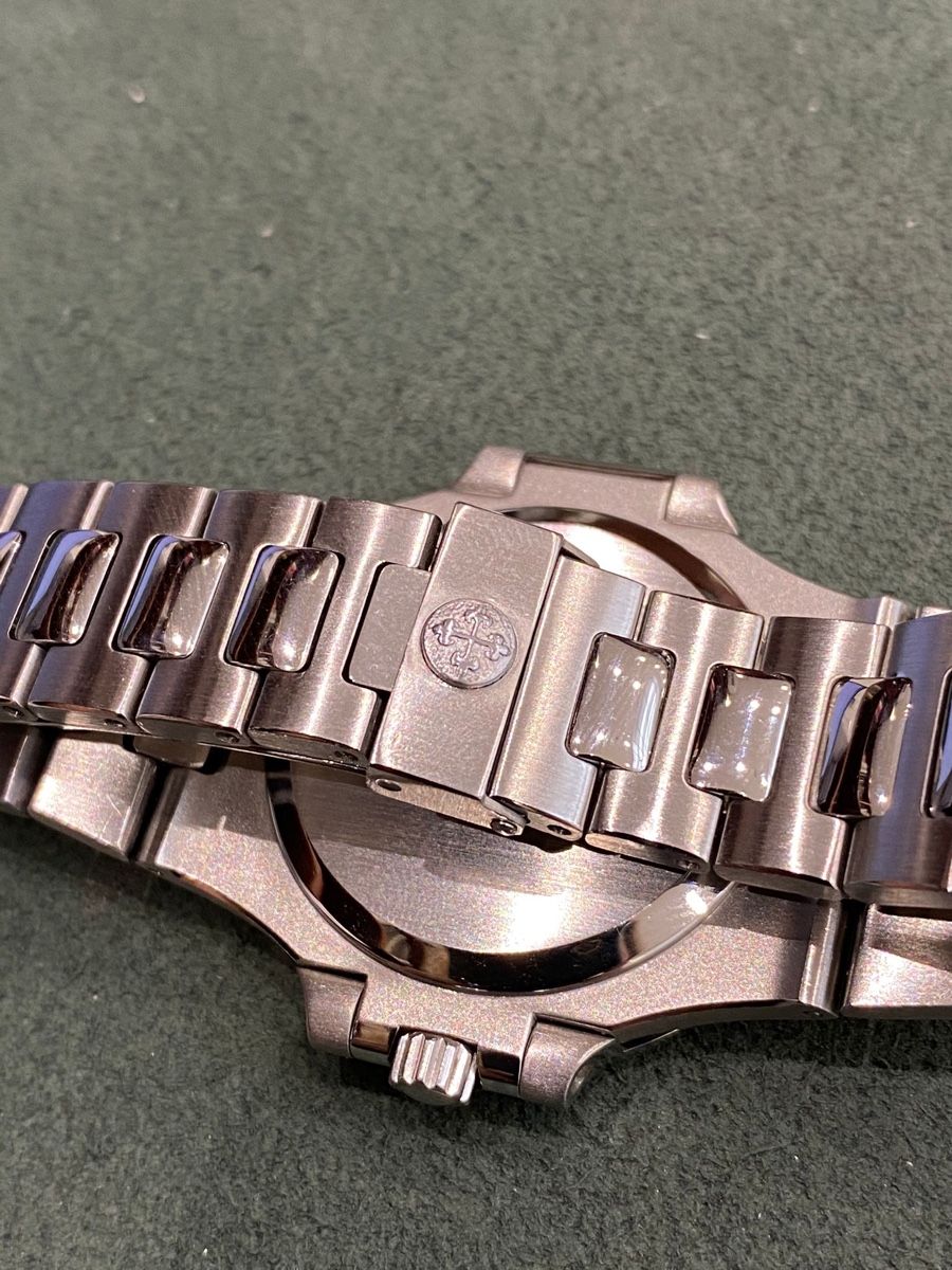 Patek Philippe Orologi: Patek Nautilus 3800 mit seltenes Anthrazit Zifferblatt – Usato da Pfäffikon SZ venduto da StanleyCup 7