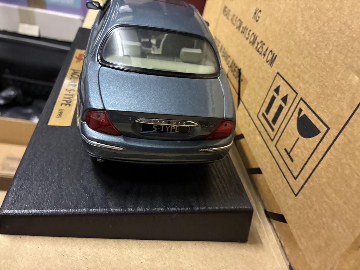 Maisto Modellini d'auto: Maisto Jaguar S-Type 1:18 1999 – Usato da Wattenwil venduto da Jasa79 4