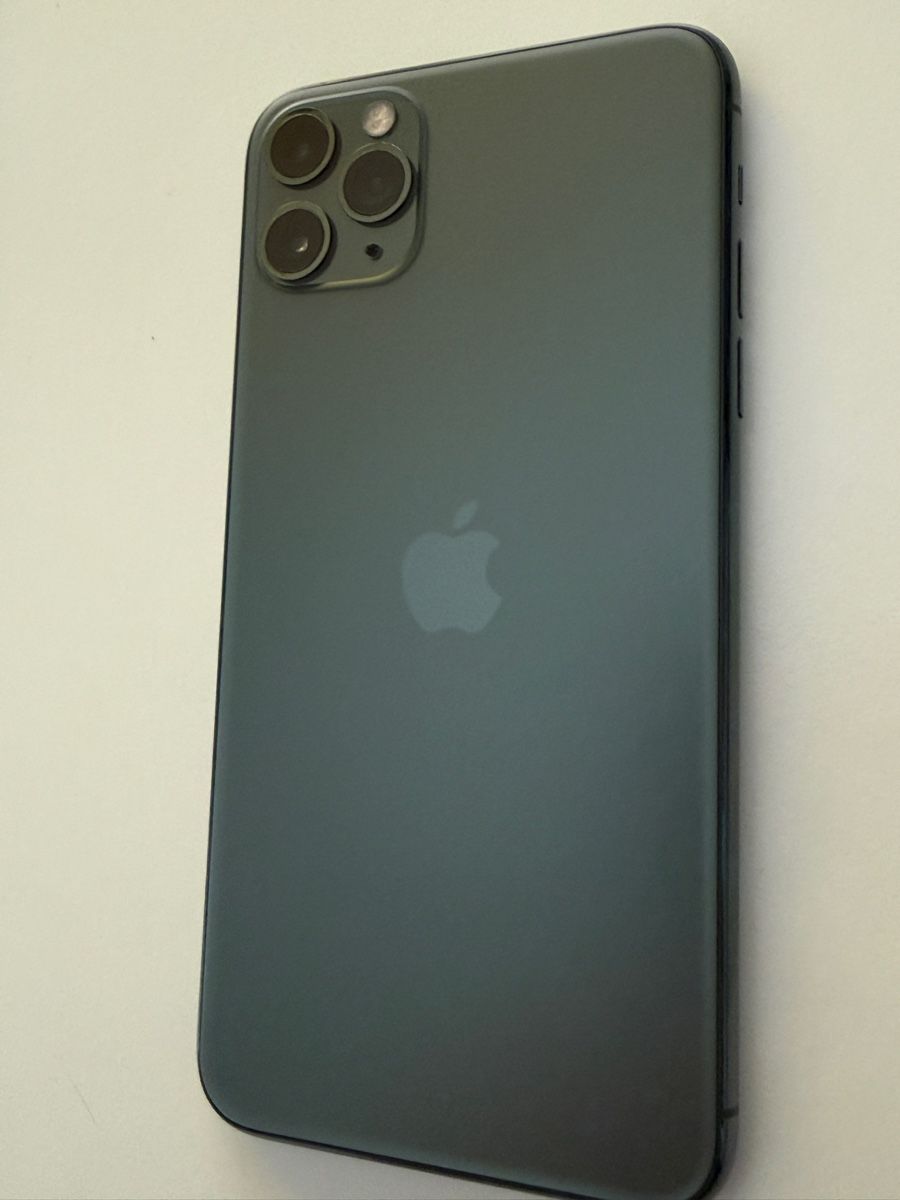 Apple Telefoni cellulari / Smartphones: iPhone 11 Pro Max – Usato da Dielsdorf venduto da CH_SHOPPING