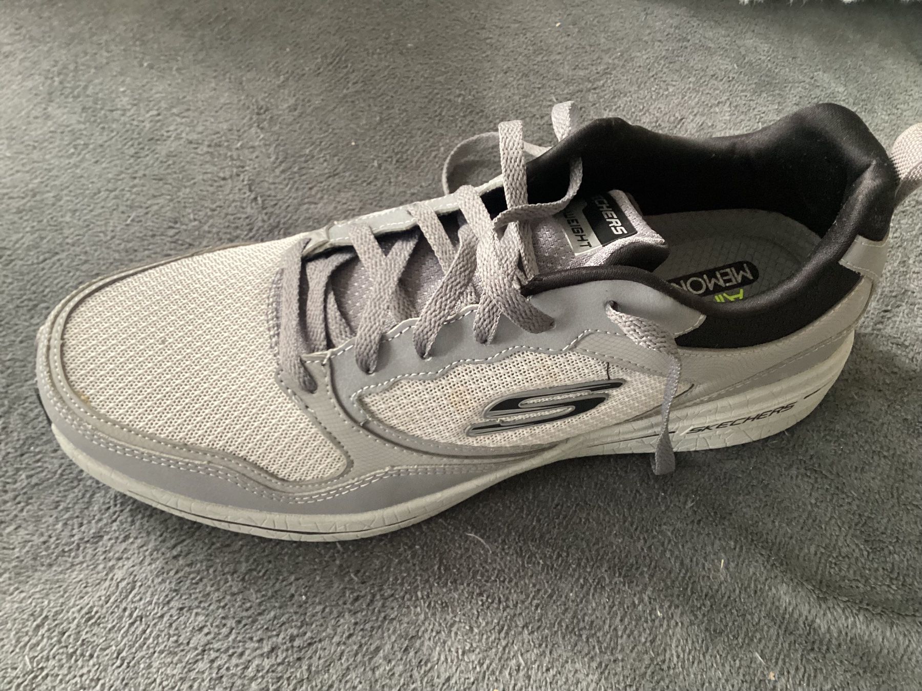 Skechers Herrenschuhe: Herren Skechers Sneakers – Neu (gemäss Beschreibung) aus Flüelen von ne08
