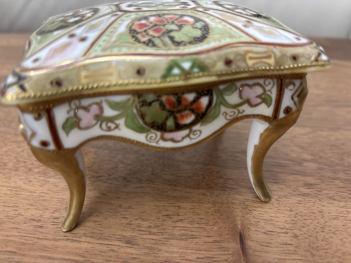 Tavoli da trucco: Wunderschöne antike Noritake Schmuckschatulle, Japan. – Usato da Kriens venduto da mir_v8ww 6