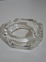 Kristallglas Aschenbecher massiv facettiert 7 × 7 cm Vintage