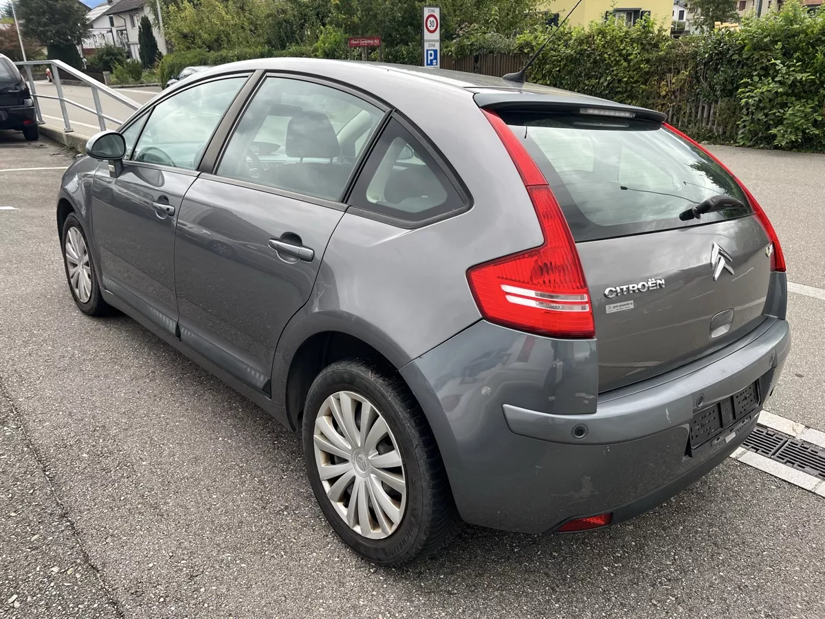 Citroën Automobili: CITROEN C4 1.6I – Usato da Solothurn venduto da Eszauto 2
