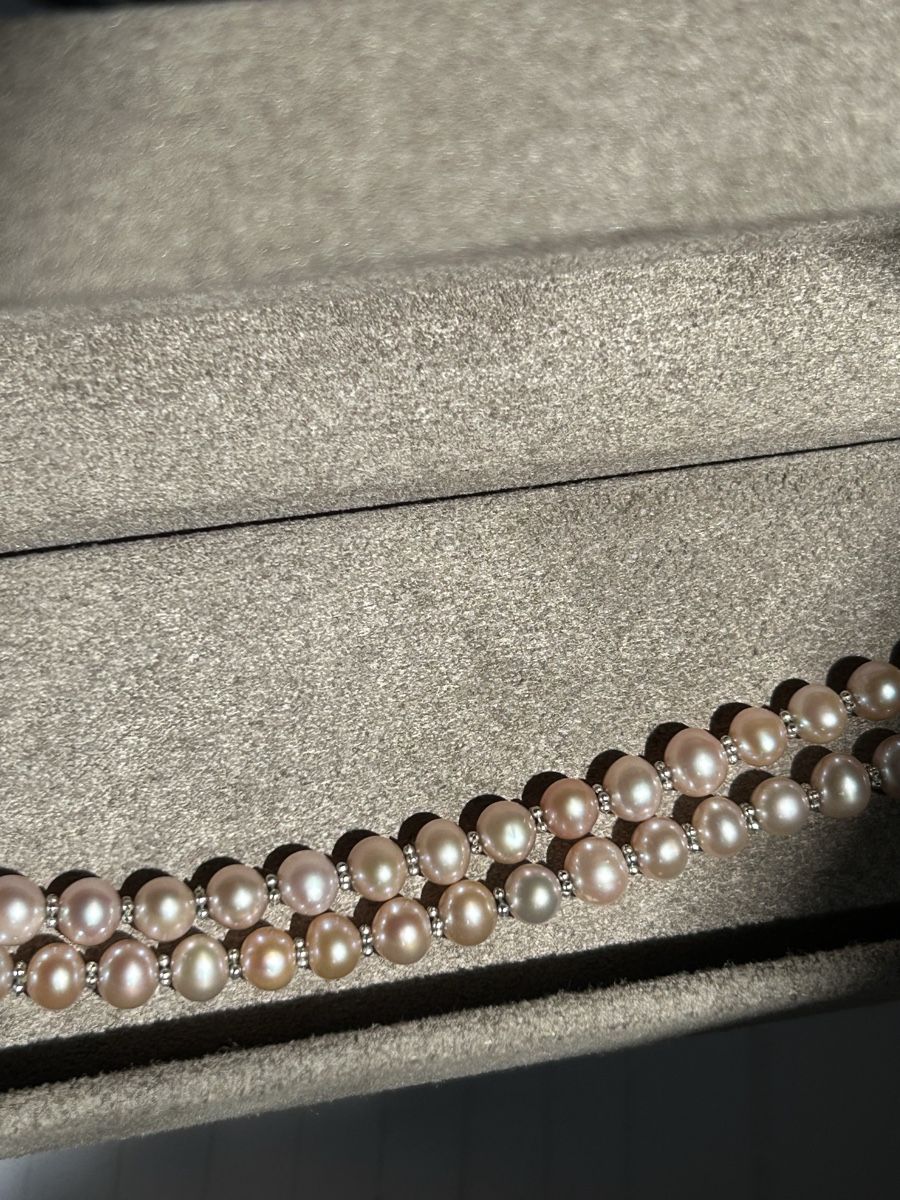 Bucherer Catenine: Echtes Perlenhalsband, grau-rosé Zuchtperle – Nuovo (secondo la descrizione) da Lupsingen venduto da fabi11e 1