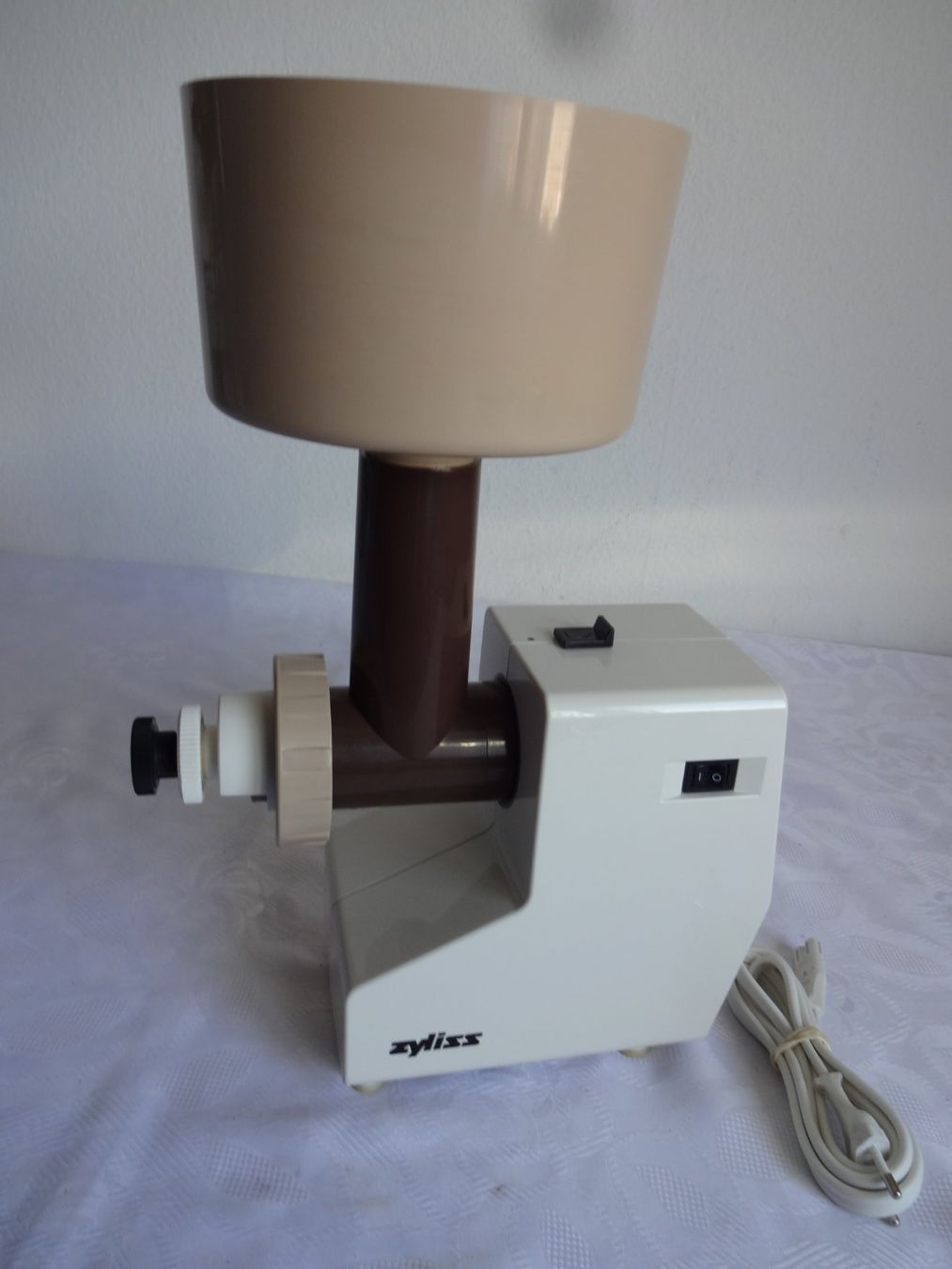 Zyliss Elettrodomestici da cucina: Zyliss Elektro - Getreidemühle – Usato da Frauenfeld venduto da Reyy58