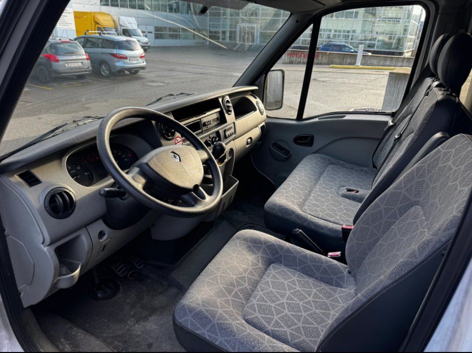 Renault Nutzfahrzeuge: Renault Master Automat – Gebraucht aus Geroldswil von Eba2 5