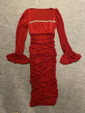 Abendkleid mit Strass und Rüschungen