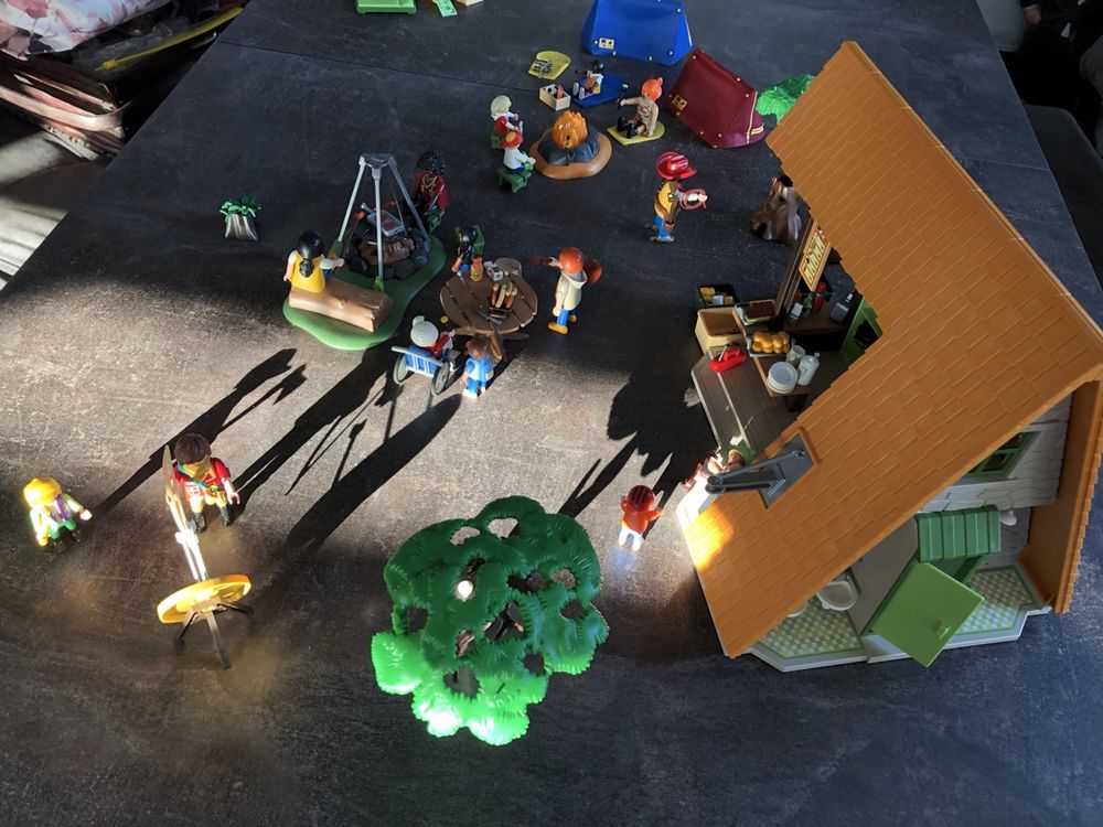 Playmobil Jouets: Playmobil,im guten Zustand,kindercamp,viele figürli – D'occasion à Subingen par Bea8 3