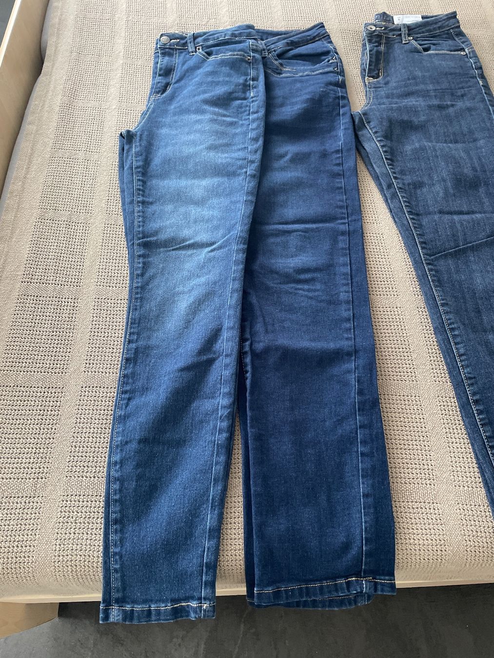 Jeans: 4x Jeans im Paket Grösse S – Nuovo (secondo la descrizione) da Uttwil venduto da Mirabellablau 1