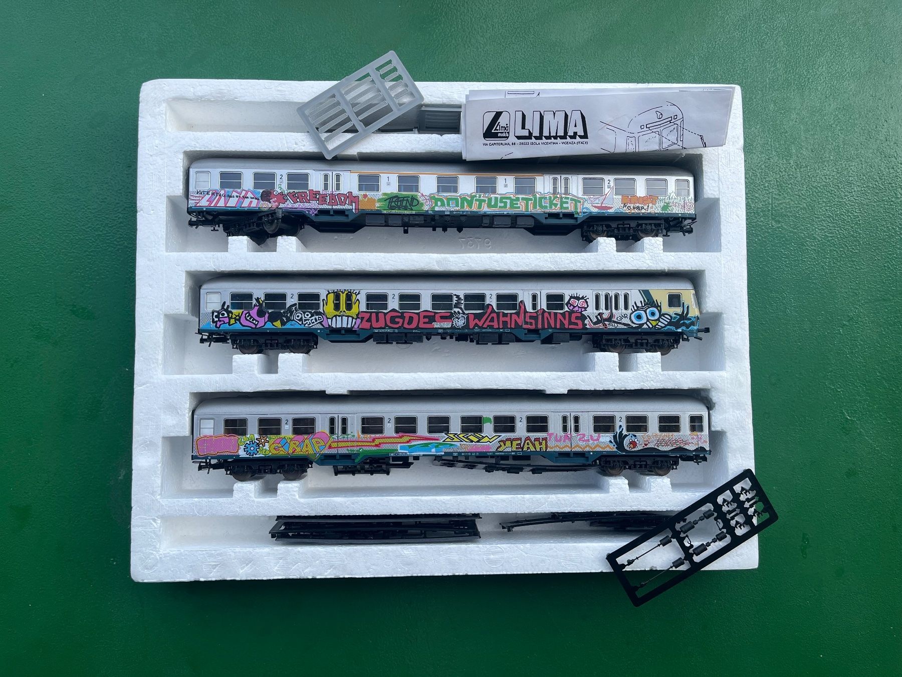 Lima Modelleisenbahnen: Lima Eisenbahn Limited Edition „Graffiti“ – Neu (gemäss Beschreibung) aus Bern von fluxus02 1