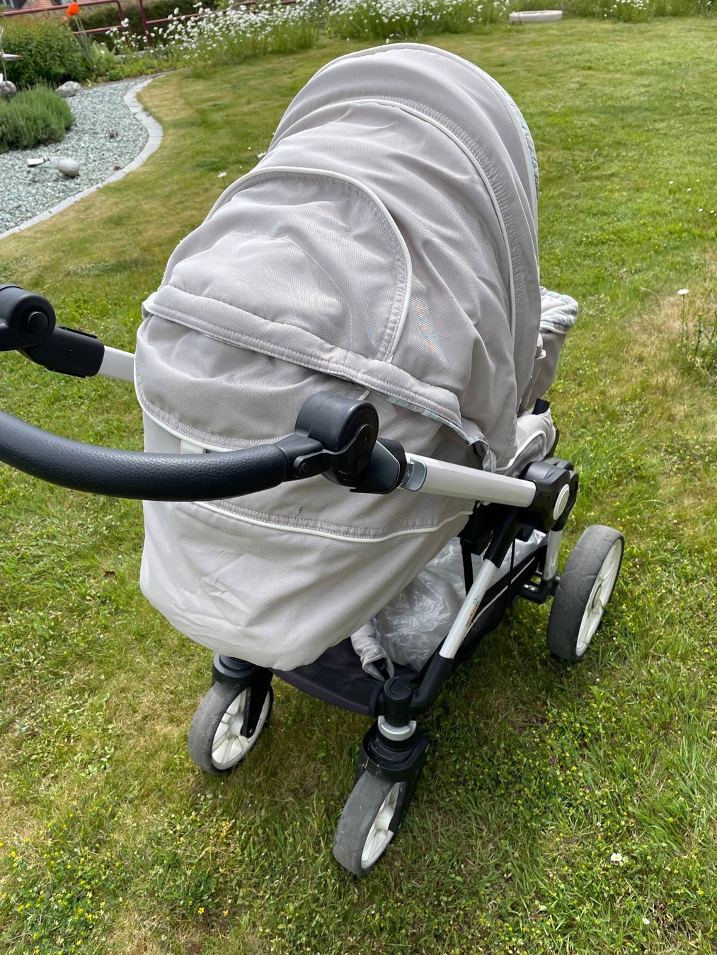 Teutonia Carrozzine: Kinderwagen Kombikinderwagen – Usato da Lohn-Ammannsegg venduto da sitolo 5