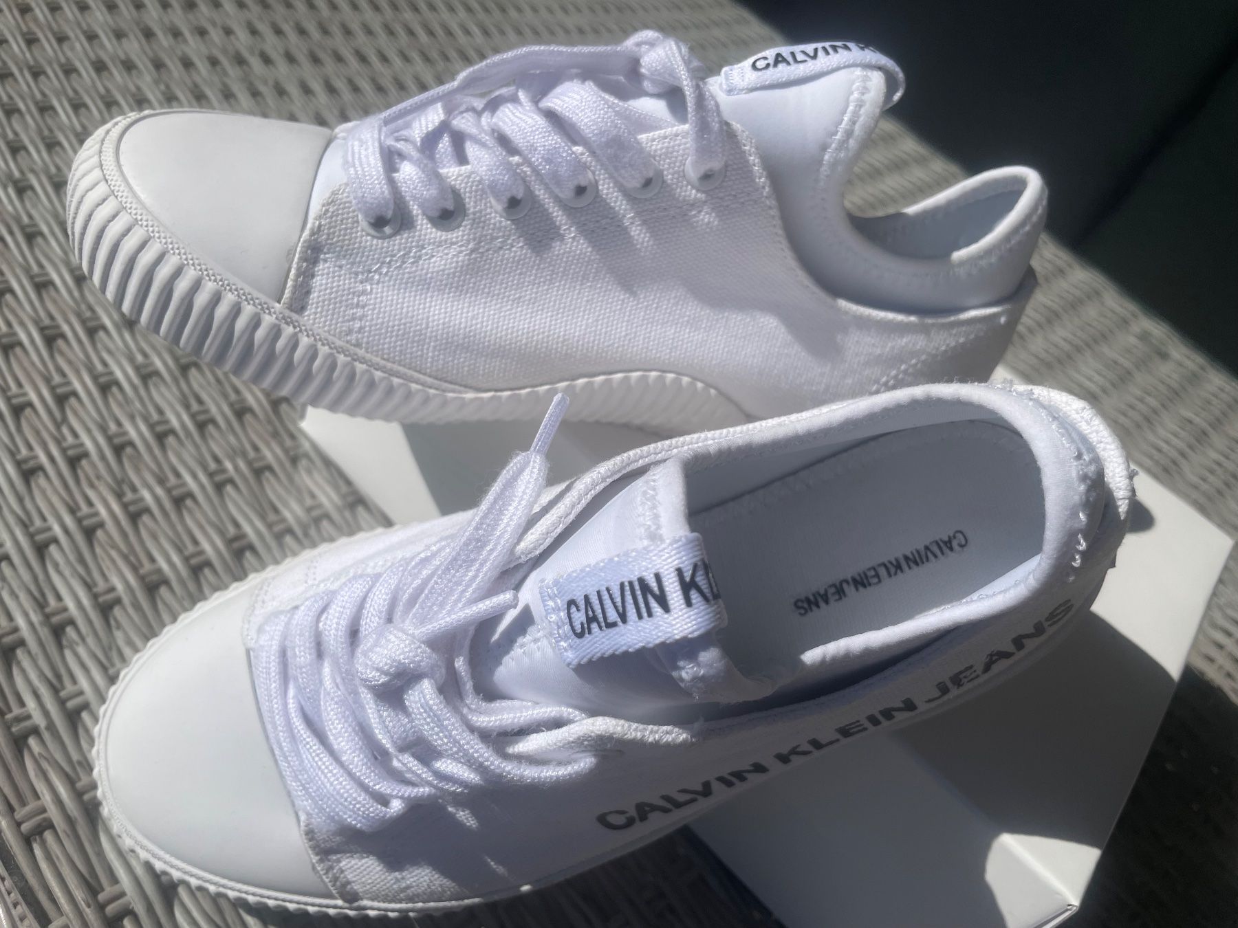 Calvin Klein Scarpe da donna: Sneakers Calvin Klein Jeans Gr.38 – Usato da Wallisellen venduto da Rally68 4