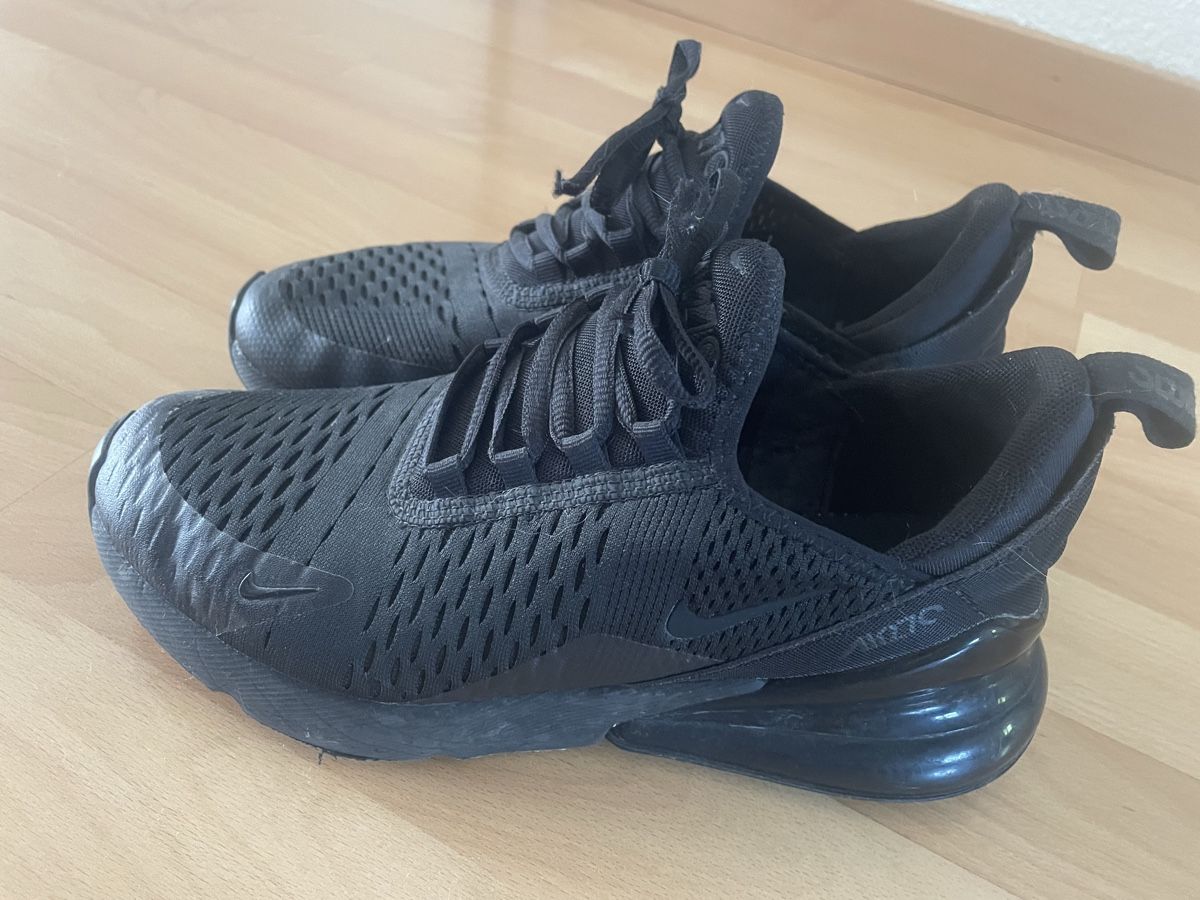 Nike Herrenschuhe: Nike air max 270 / 38 – Gebraucht aus Schliern b. Köniz von Giulae 1