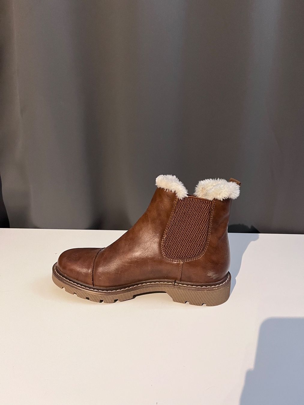 Dosenbach Chaussures femmes: Winterschuhe im Lederimitat – D'occasion à Zürich par a.b.2025