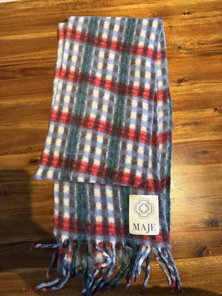 Maje Foulard & Sciarpe: Maje Schal – Usato da Luzern venduto da Itsclaire