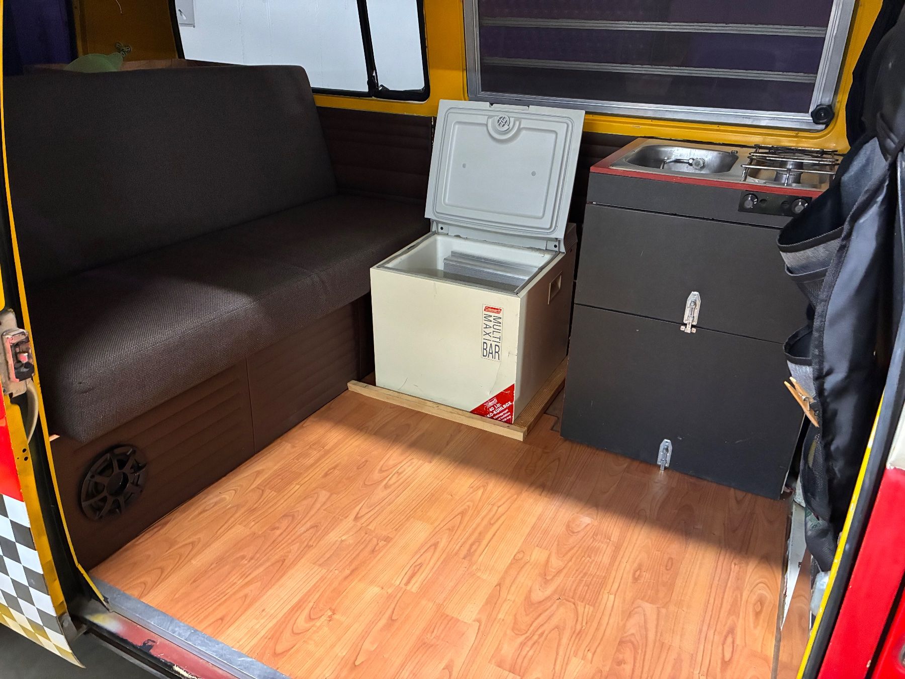 VW Veicoli da campeggio: VW Bus T2 – Usato da Henggart venduto da Schalk2 4