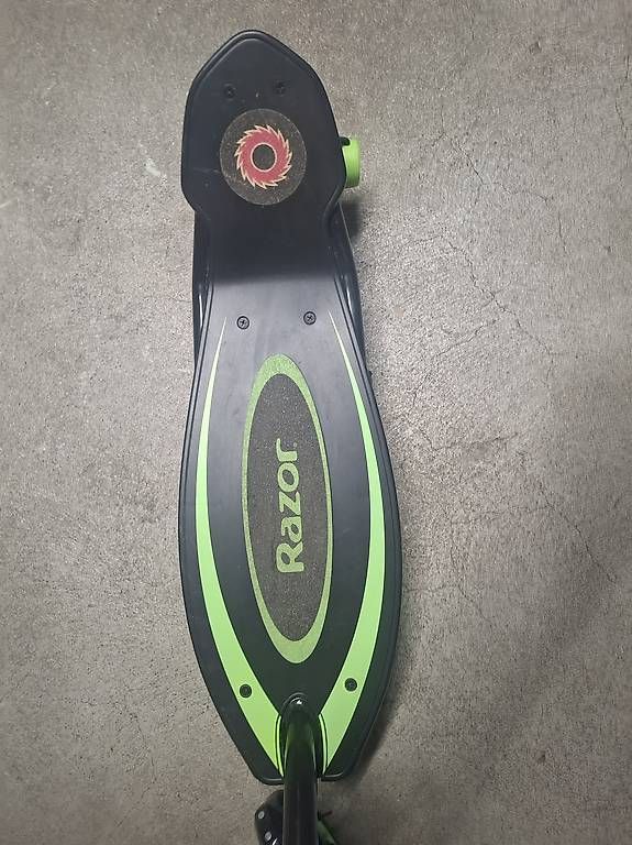 Kickboard: E-scooter kinder – Usato da Hallwil venduto da giu_5sbb 2