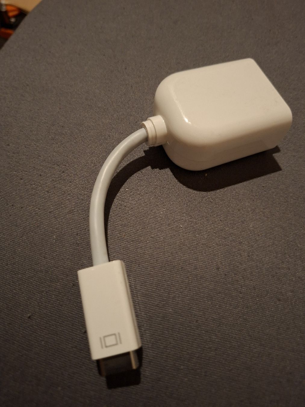 Unità & Adattatore: Adaptateur Apple Mini DisplayPort vers vidéo  – Usato da Tannay venduto da v1n1p00h 1
