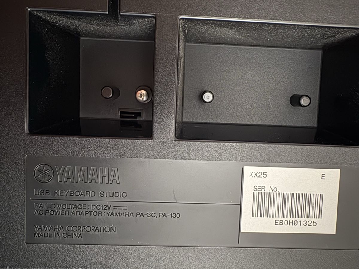 Yamaha Musikinstrumente: YAMAHA KX25 USB Keyboard Studio ab Fr. 1.- – Gebraucht aus Perlen von S0nG0ku 2