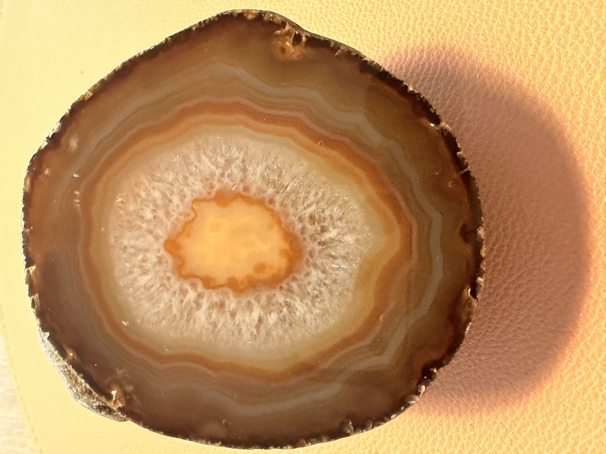 Mineralien & Heilsteine: Halbe Achat Knolle 9cm – Gebraucht aus Rorschach von nan_8rts