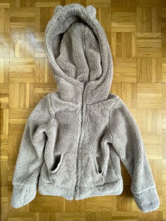 Flauschiger Kapuzenpullover (Bärenkapuze) von Sublevel