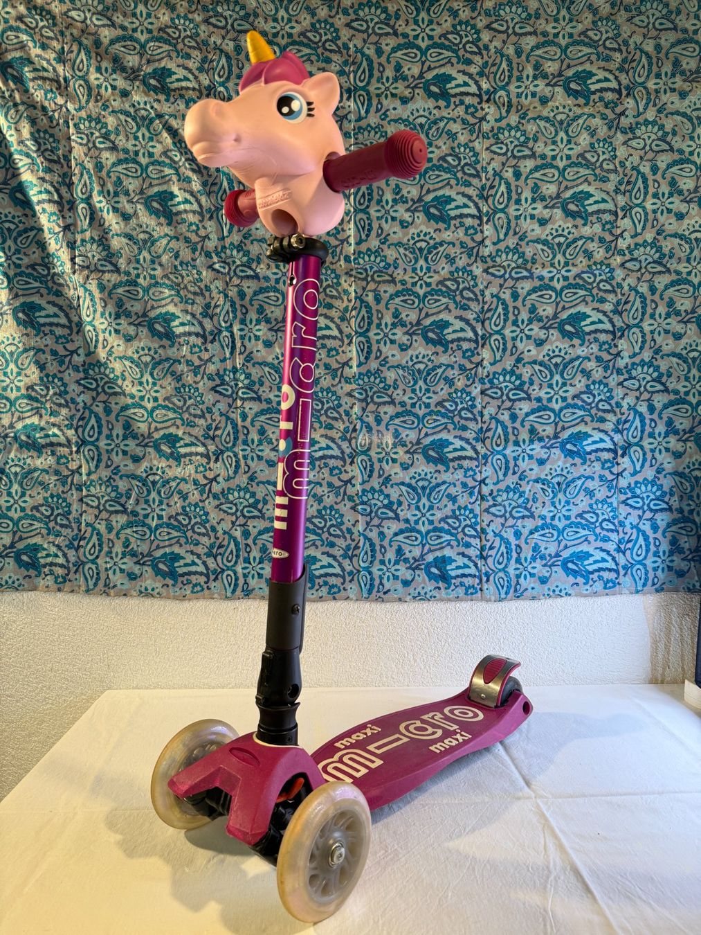Micro Kickboard: Micro Maxi Scooter Einhorn lila Leuchträder – Usato da Zollikerberg venduto da lin_yc2n