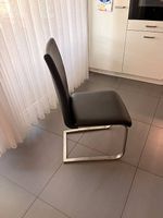 4 neuwertige Lederstühle / Esszimmer 