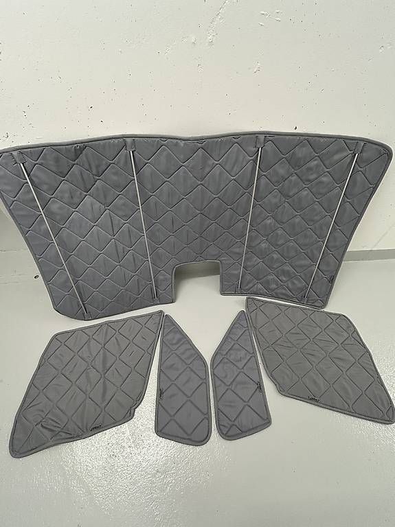 Abdeckhüllen und Thermomatten: Thermomatten Project Camper – Gebraucht aus Löhningen von Quadrin